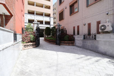 【エントランス】 | プレサンス泉セントマーク | 毎日通るエントランスはこのようになっています