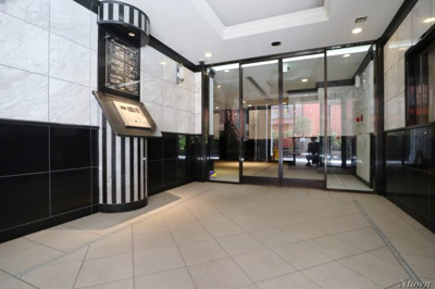 【エントランス】 | プレサンス泉セントマーク | エントランスです