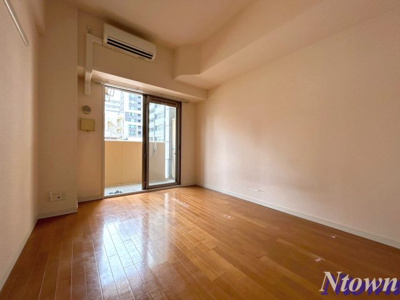 【居間・リビング】 | プレサンス泉セントマーク | ゆったりとした居間です