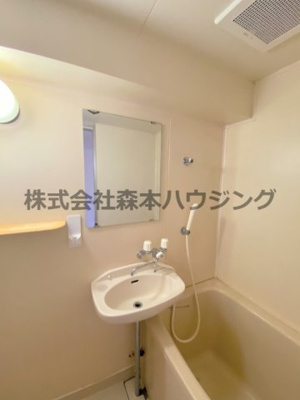【洗面所】 | 　香里ロイヤルプラザ | 洗面所です