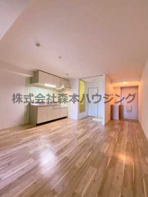 【居間・リビング】 | 　香里ロイヤルプラザ | きれいなリビングです