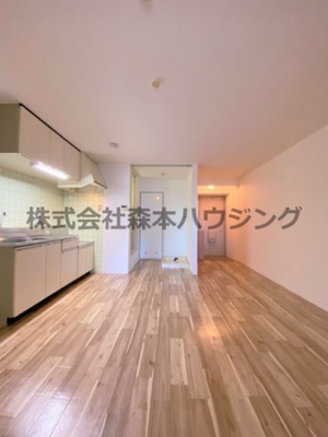 【居間・リビング】 | 　香里ロイヤルプラザ | ゆったり過ごせるリビングです