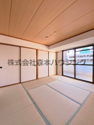 【寝室】 | 　香里ロイヤルプラザ | 落ち着いて過ごせるお部屋なので、寝室にいかがでしょうか