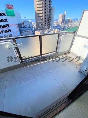 【バルコニー】 | 　香里ロイヤルプラザ | 開放的で明るい空間を演出してくれるバルコニーです