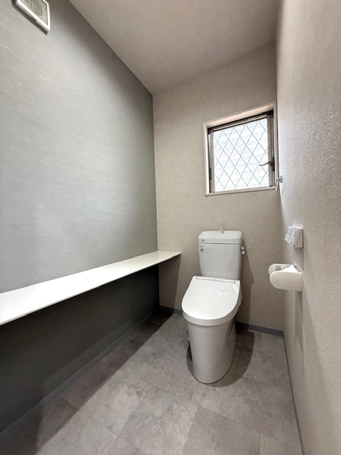 神戸市長田区名倉町1丁目中古戸建のトイレ