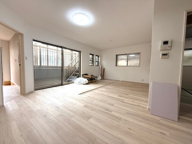 神戸市長田区名倉町1丁目中古戸建の居間・リビング