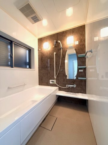 神戸市長田区名倉町1丁目中古戸建の浴室