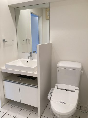 ナビールコート白金のトイレ