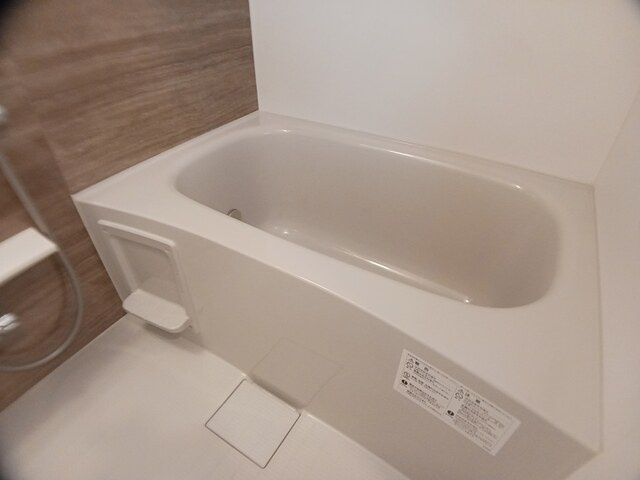 メゾンルミネ若松の浴室