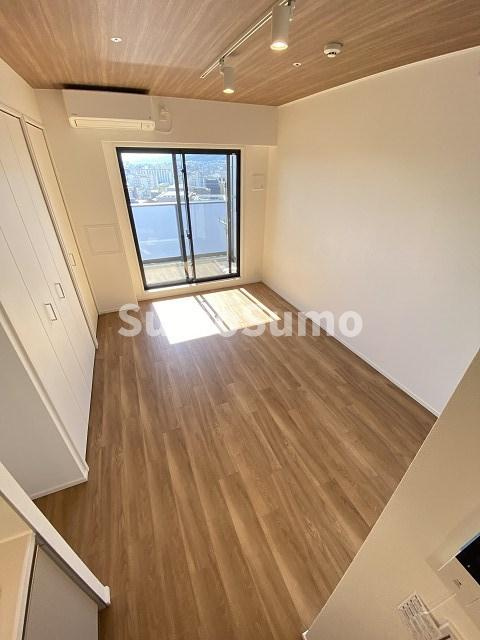 ジオエント西宮北口の居間・リビング