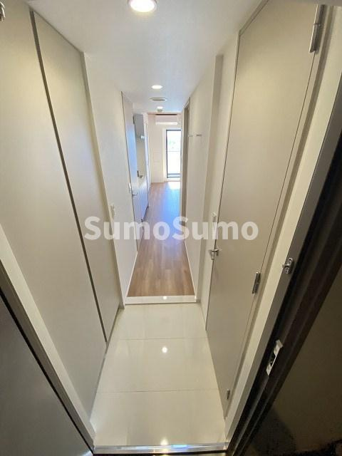 ジオエント西宮北口の玄関