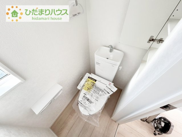 【トイレ】 | 筑西市下川島第2　新築戸建　1号棟 | 1・2階にトイレあり。階段を降りなくてもいいので、高齢者の方も優しい☆彡