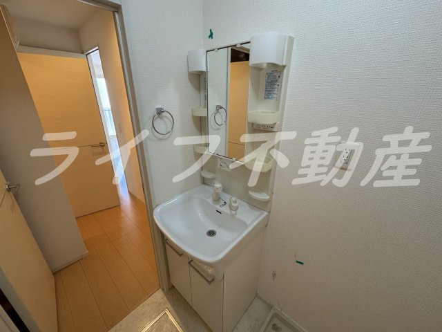 jun excellentの独立洗面台|独立洗面台、朝の身支度には欠かせません