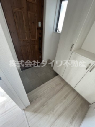岡崎南公園前戸建賃貸の玄関