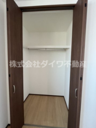 岡崎南公園前戸建賃貸の収納