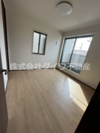 岡崎南公園前戸建賃貸の洋室