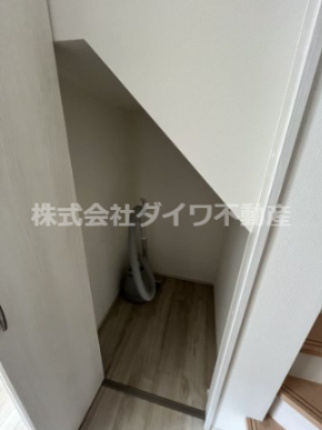 岡崎南公園前戸建賃貸の収納