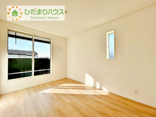 【洋室】 | 筑西市下川島第2　新築戸建　2号棟 | 木の温もりがやさしいフローリング♪