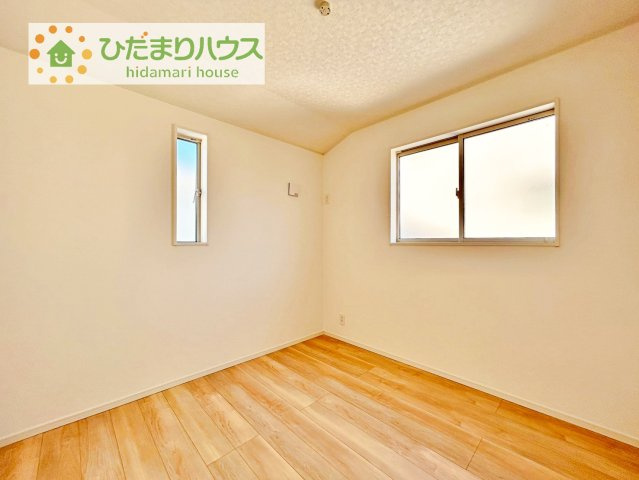 【洋室】 | 筑西市下川島第2　新築戸建　2号棟 | 机にベットを置けば子供部屋の完成です！