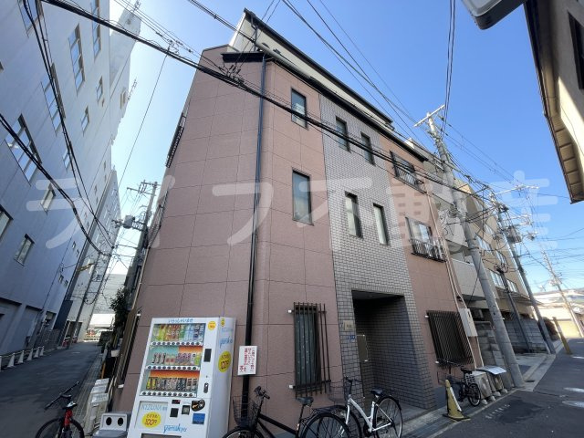 長堂瑠璃の外観