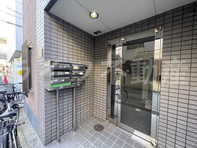 長堂瑠璃のエントランス