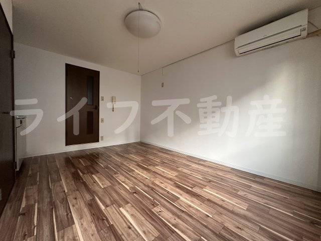 長堂瑠璃の居間・リビング