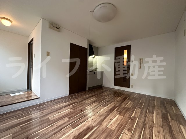 長堂瑠璃の居間・リビング