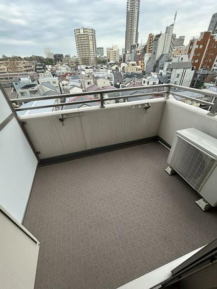 【バルコニー】