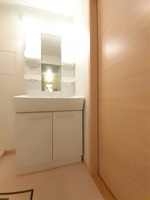 【洗面所】 | アヴァンティＢ | 広い洗面スペース