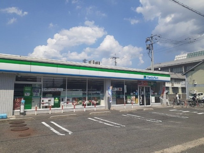 【周辺】 | あんてぃーく | ファミリーマートさんまで500m