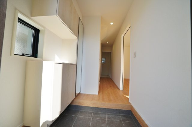 【横浜市旭区南希望が丘96-6全2棟新築戸建て】★仲介手数料無料★（善部小学校・南希望が丘中学校）の玄関