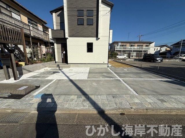 平塚市東中原1丁目　新築戸建の駐車場|駐車スペース