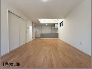 仲介手数料無料　KEIAI GRACE所沢市上新井３２期　全２棟の居間・リビング