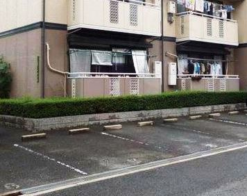 【駐車場】 | ペニーレイン | 駐車場