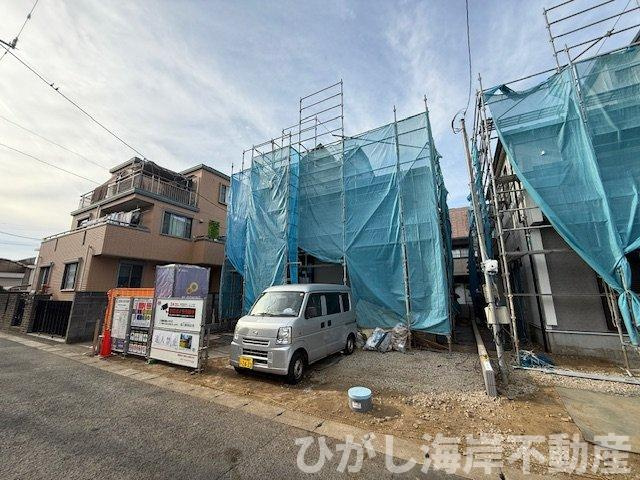 平塚市達上ヶ丘　新築戸建　全2棟の外観|11月17日撮影　建築中　現地外観
