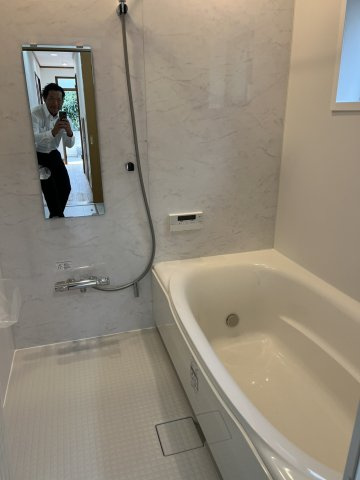 上鷺宮5丁目戸建ての浴室