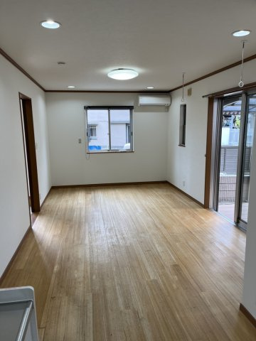 上鷺宮5丁目戸建ての居間・リビング