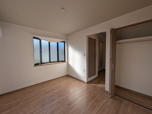 フラワーハイツ新伊丹の居間・リビング