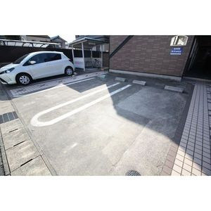 LIME　LIGHTの駐車場