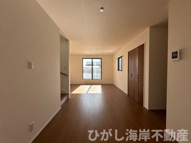 茅ヶ崎市浜須賀　新築戸建　全４棟の居間・リビング|17.4帖　LDK