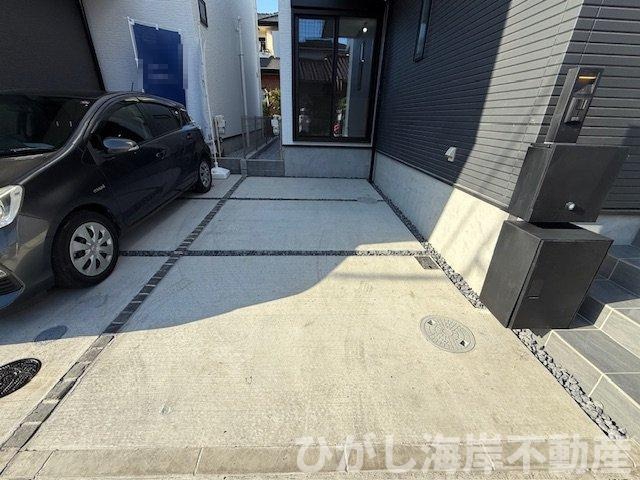 藤沢市辻堂元町5丁目　新築戸建　全２棟の駐車場|駐車スペース