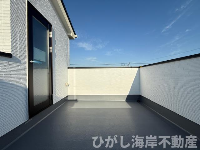 藤沢市辻堂元町5丁目　新築戸建　全２棟のバルコニー|ルーフバルコニー