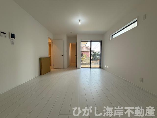 藤沢市辻堂元町5丁目　新築戸建　全２棟の居間・リビング|17.1帖　LDK