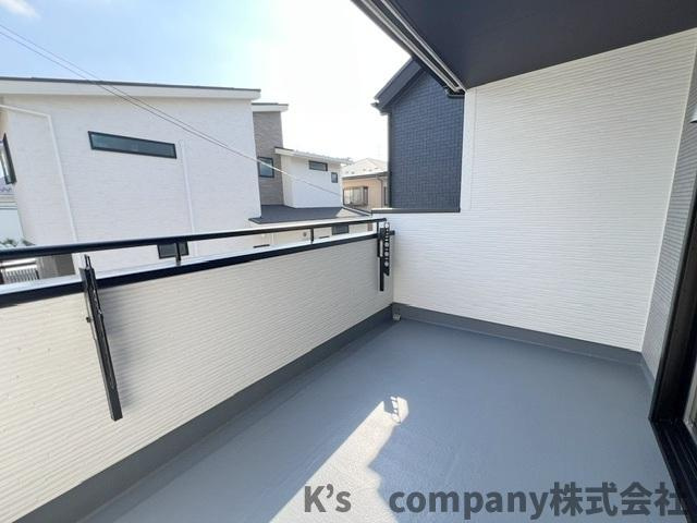 ◎高座郡寒川町倉見　新築戸建　1号棟のバルコニー|インナーバルコニー☆急な雨でも対応可能で、留守が多いご家庭に嬉しい仕様☆