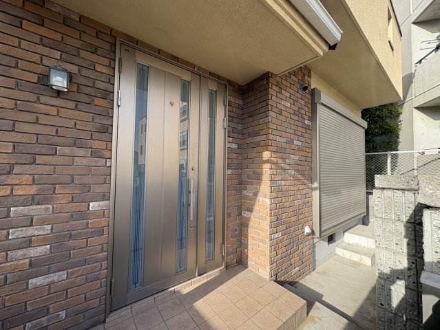 清水町戸建のエントランス