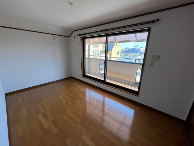 清水町戸建の居間・リビング