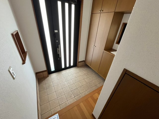 清水町戸建の玄関