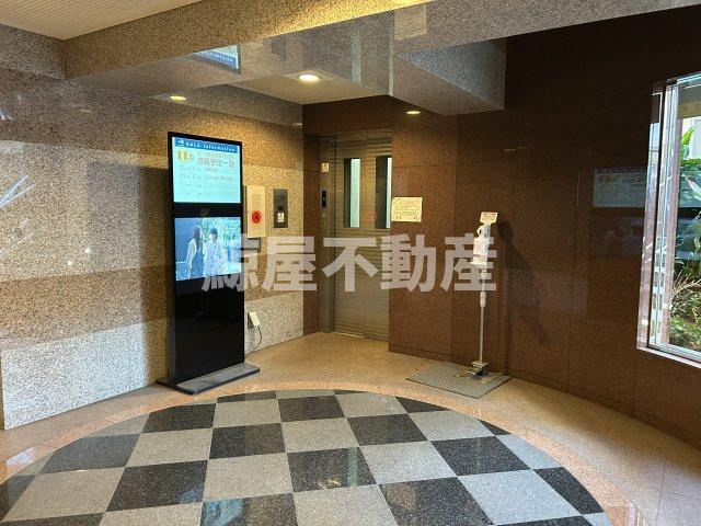 ガーラ銀座東のエントランス|落ち着いたエントランスです