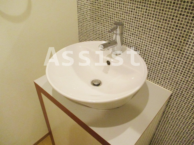 IIE MEGUROの独立洗面台