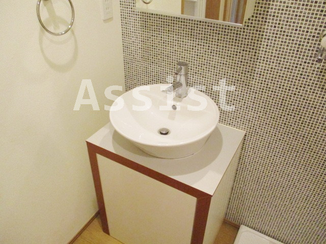 IIE MEGUROの独立洗面台